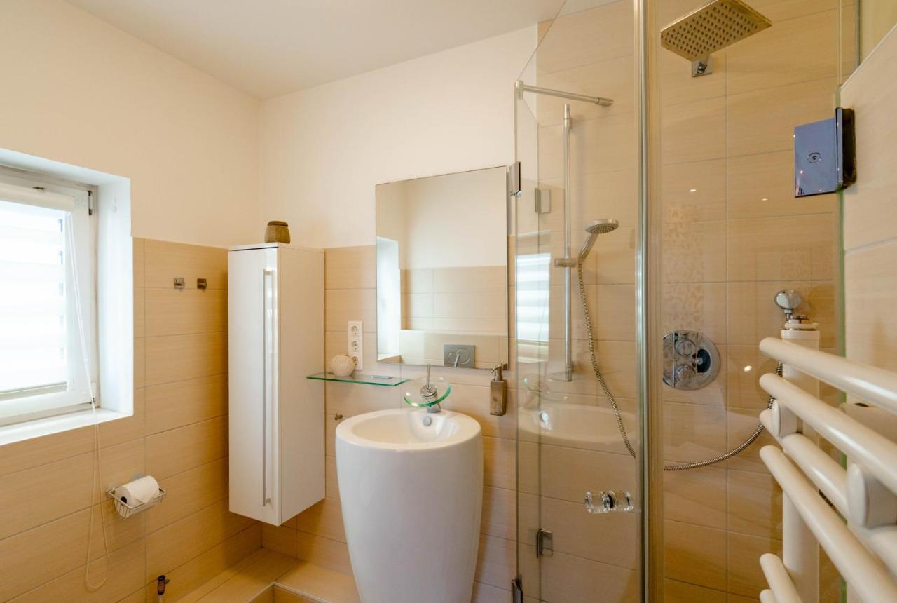 Ferienwohnung Viktory Вестерланд Екстериор снимка